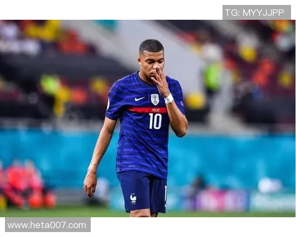 姆巴佩如何在赛场上展现超凡实力与领导魅力引领法国队走向辉煌