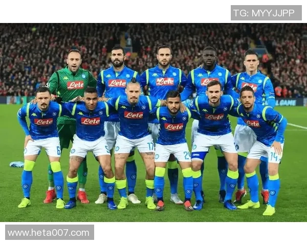 意甲焦点战费拉拉主场迎战都灵球队全力争胜展现实力