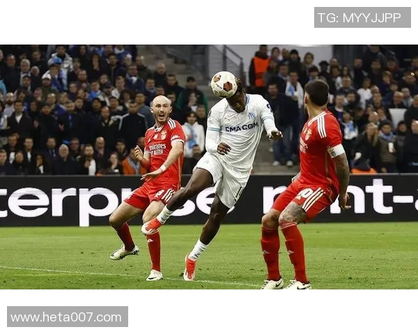 本菲卡与马德拉激战正酣比分悬念引发球迷热议